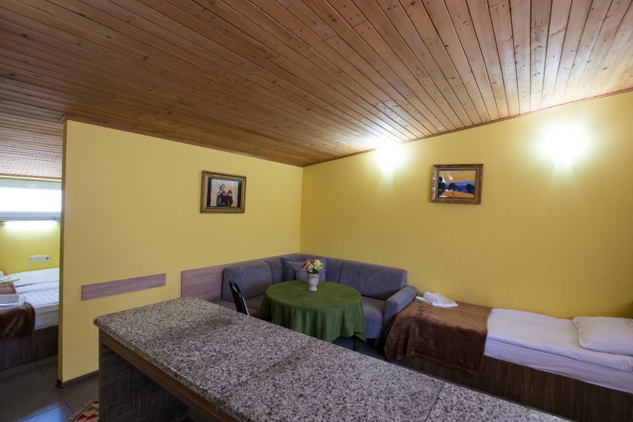 Accent Hotel Tbilisi Ngoại thất bức ảnh