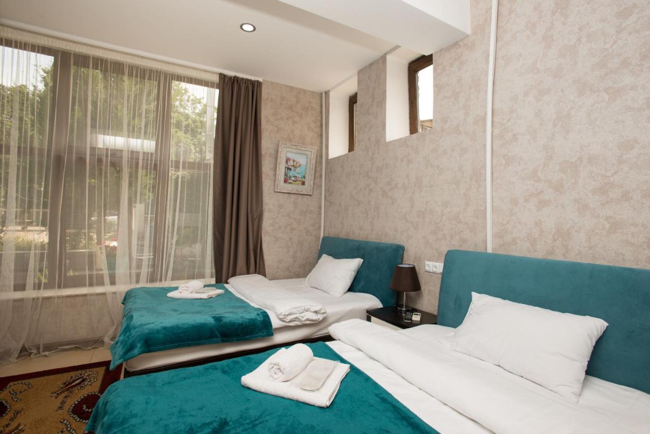 Accent Hotel Tbilisi Ngoại thất bức ảnh